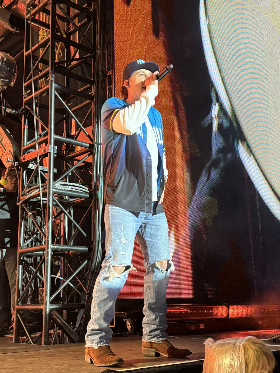 KretzBaylee's tweet photo. Saw @MorganWallen for the 3rd time last night this time in the PIT. The man never puts on a bad show but he just keeps getting better and better. Blessed to see him again is an understatement. https://t.co/uGMbwz2uQh