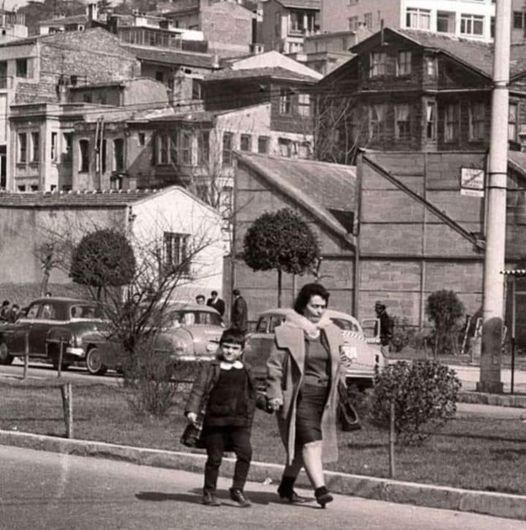 Walking down Barbaros Bulvarı, Beşiktaş, İstanbul, 1960s