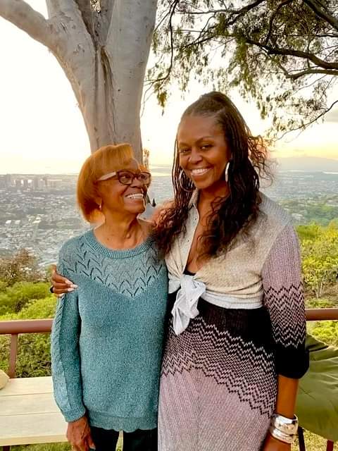 #MichelleObama with her mother