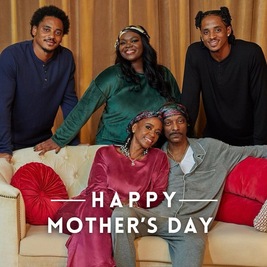 4 all the mothers 👊🏿💙