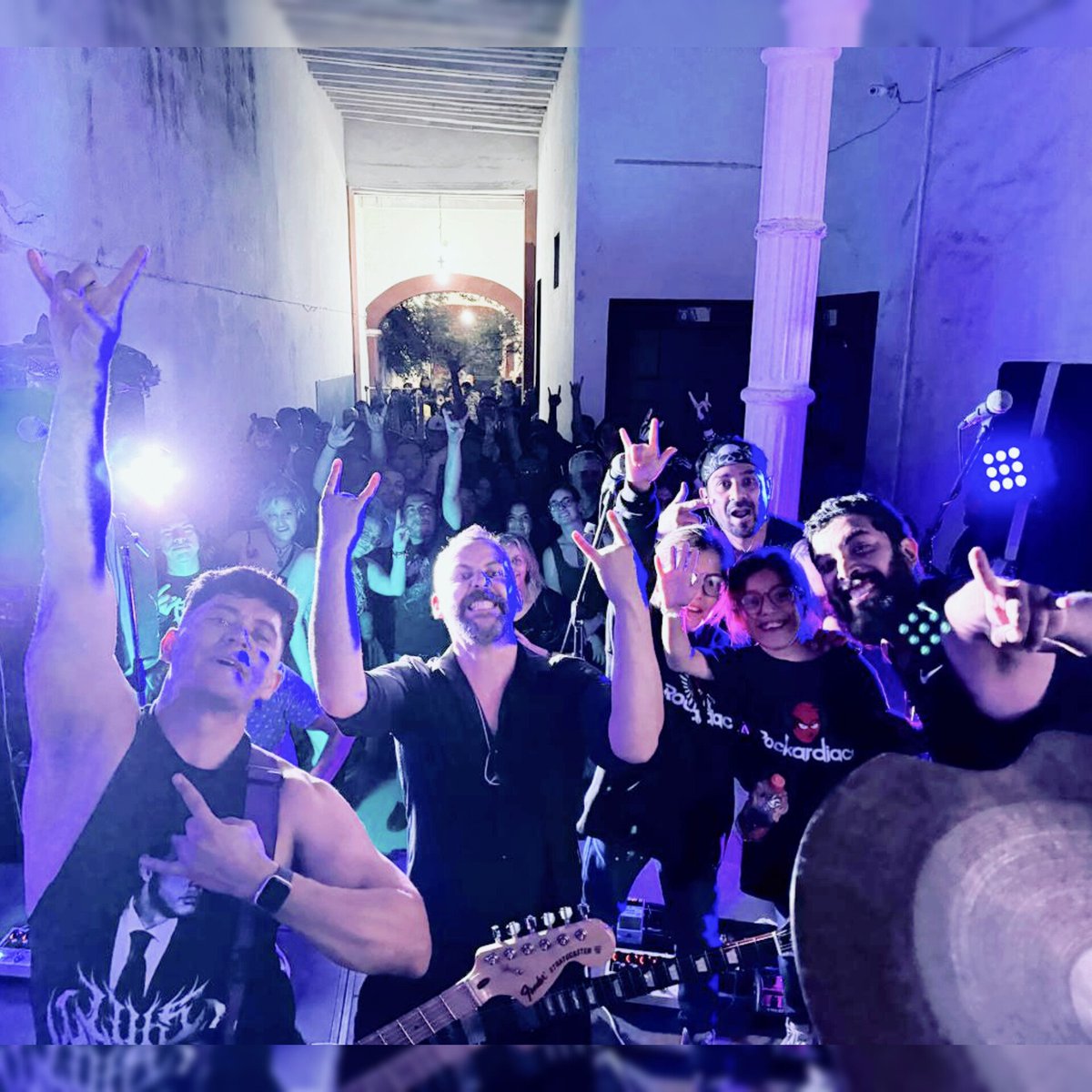 Gracias #queretarock 🤟🏾 Siempre es un gusto tocar en casa! Que chingón ver caras de amigos y conocer gente nueva! Esperamos hayan disfrutado nuestra música! Un honor haber compartido escenario con Skeletörn, Muerte Ö Gloria y Sacrify Souls ! #Espina #CobraTour #FelizDomingo