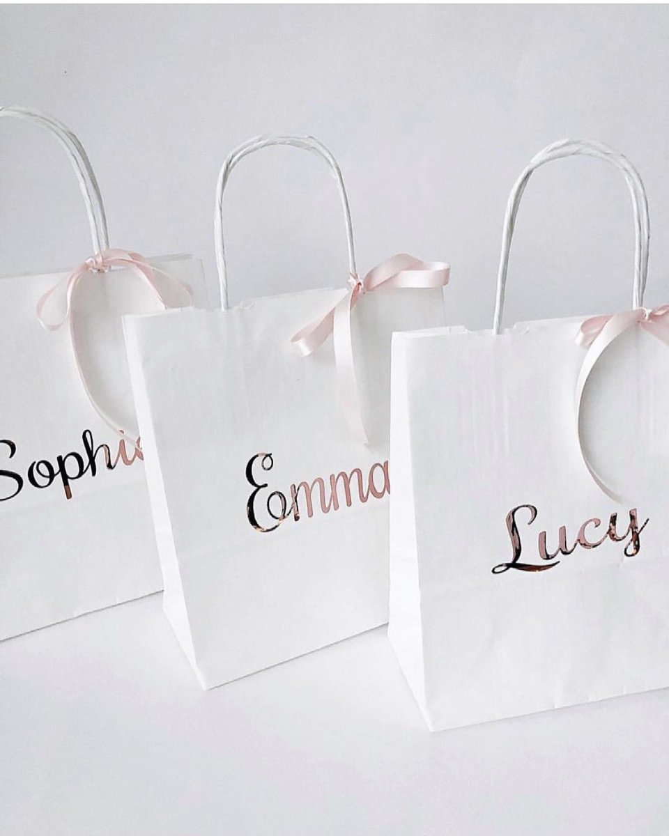 Present gifts with our Personalised gift bags 🎁 Bagsoffavours.Etsy.com #shopindie #ukcraftershours #HandmadeHour #mhhsbd #crafthour #giftideas #crafbizparty #etsyfinds