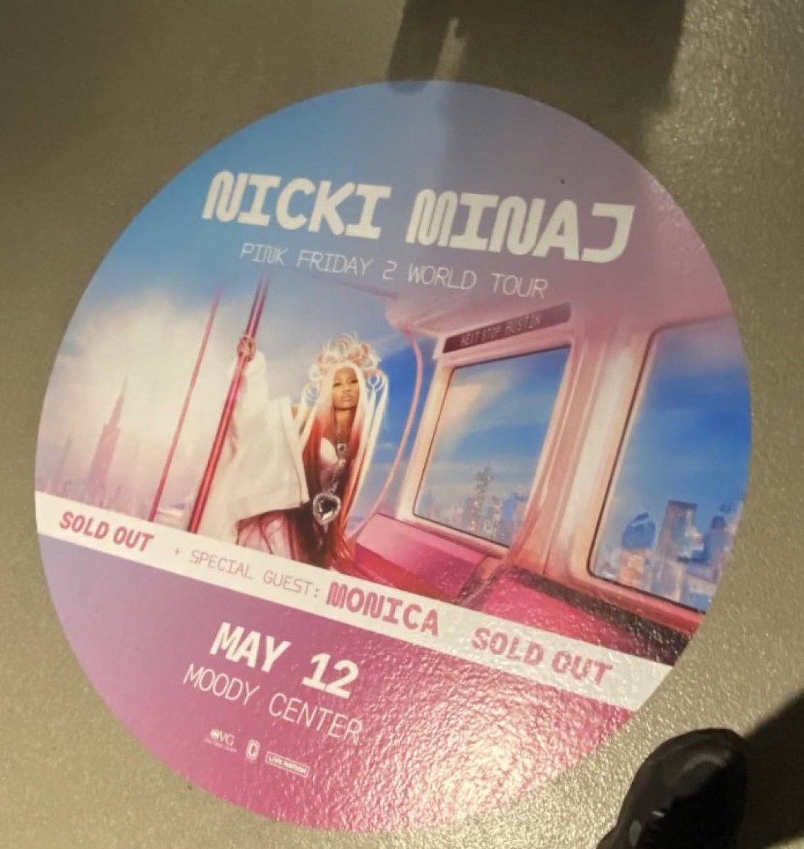 Nicki Minaj montera sur scène aujourd'hui au Moody Center à Austin dans le Texas à l’occasion du #PinkFriday2 World Tour. — Le Moody Center vient de confirmer que le spectacle était SOLD OUT. #GagCityAustin