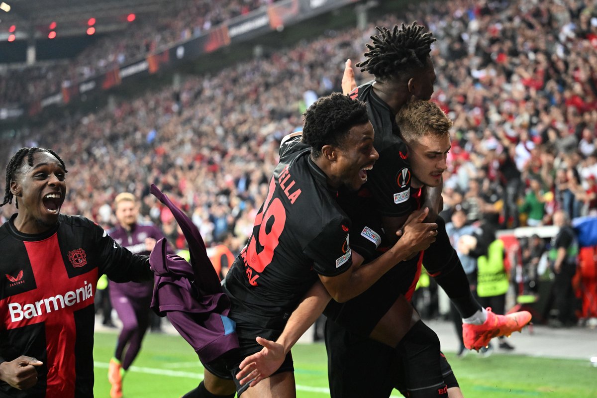 🚨 RECORD ! Leverkusen devient le 1er club européen de l'histoire à atteindre la barre des 50 matches sans défaite ! 🤯 ▫️ 41 victoires ✅ ▫️ 9 nuls 🤝