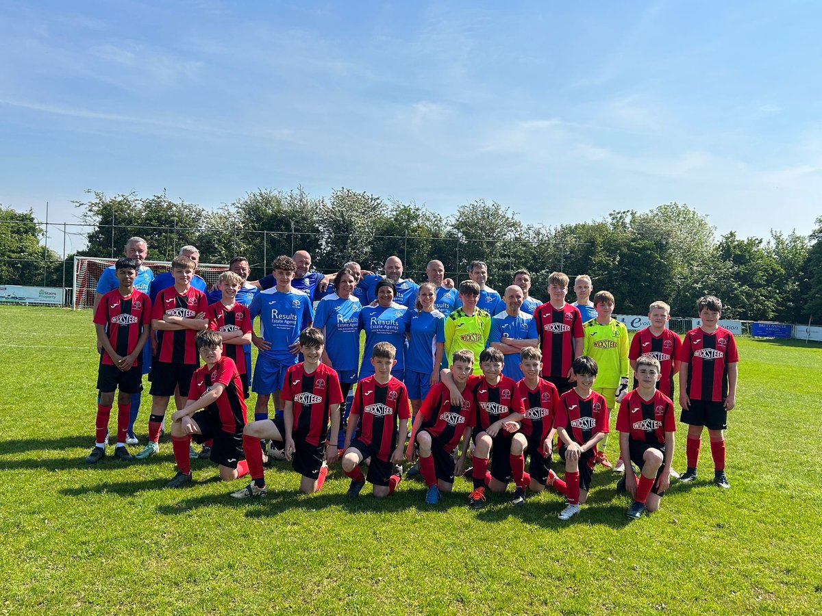 A huge thanks to the U13s parents who took on the U13s this morning at Sergeants Lawn. A good run out for the youngsters and a chance to roll back the years for a few of the seniors. Well done to all involved. #rcfc🔴⚫️⚽️