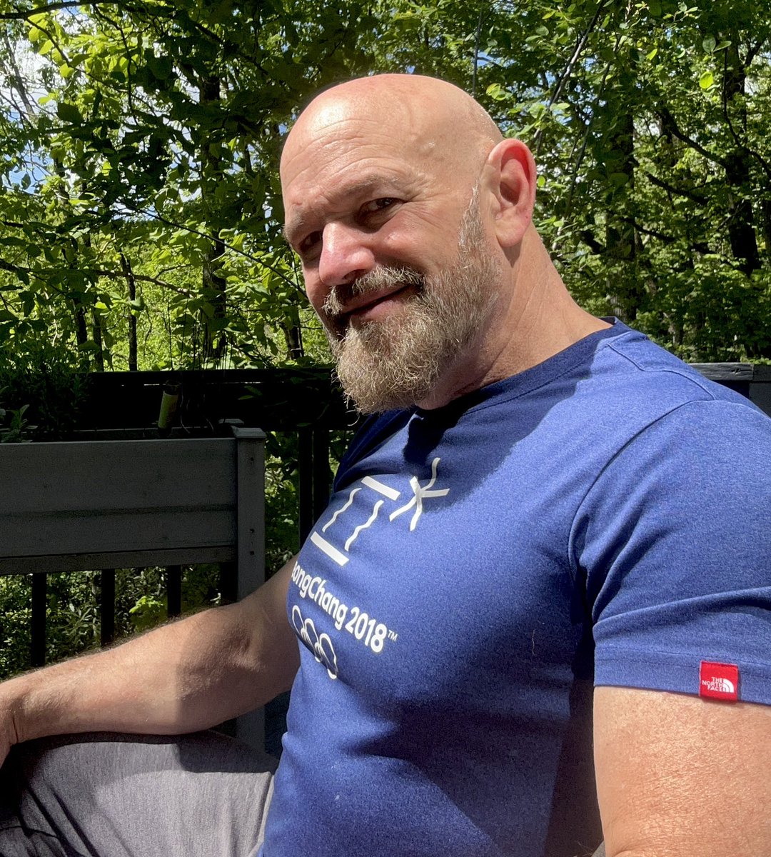 Good chest workout and now enjoying some long-awaited sunshine here in the High Country! #Sunday #oldmanfitness #cancersurvivor