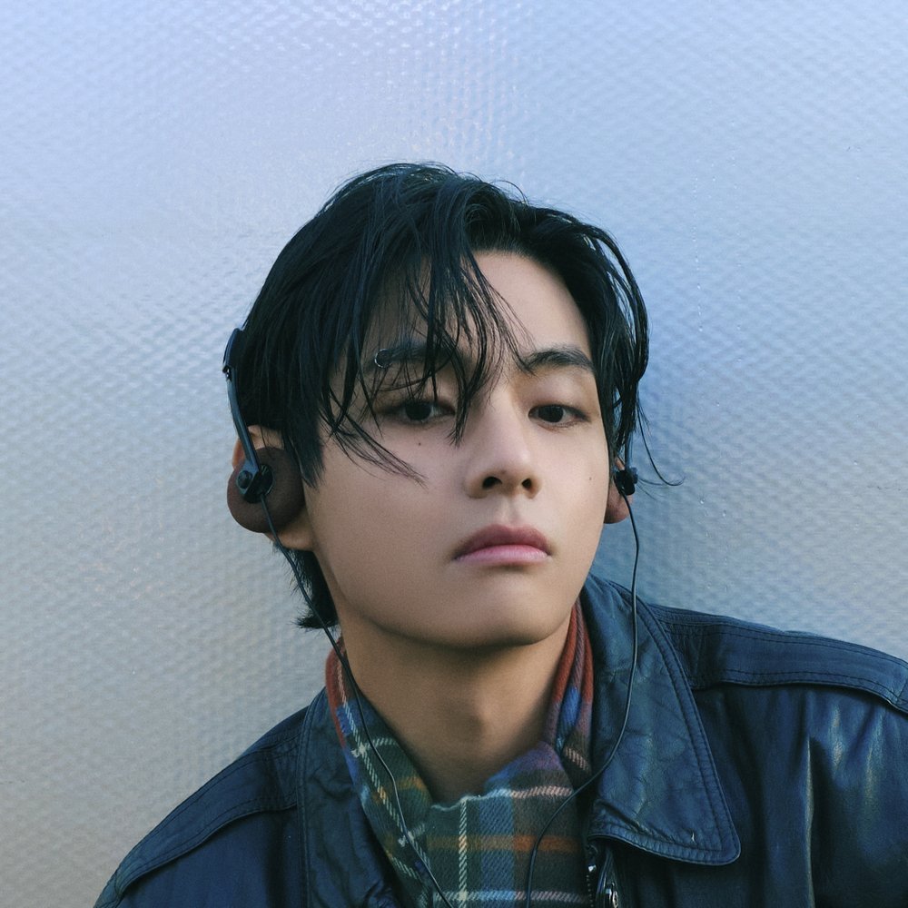 🇰🇷 Best-selling Male Soloists on Circle Chart (until April 30, 2024) 1. #JungKook — 2,764,332 copies 2. #Baekhyun — 2,651,606 copies 3. #KimHoJoong — 2,607,626 copies 4. #V — 2,273,726 copies 5. #KangDaniel — 1,996,682 copies 6. #Jimin — 1,755,685 copies 7. #jhope — 1,642,757