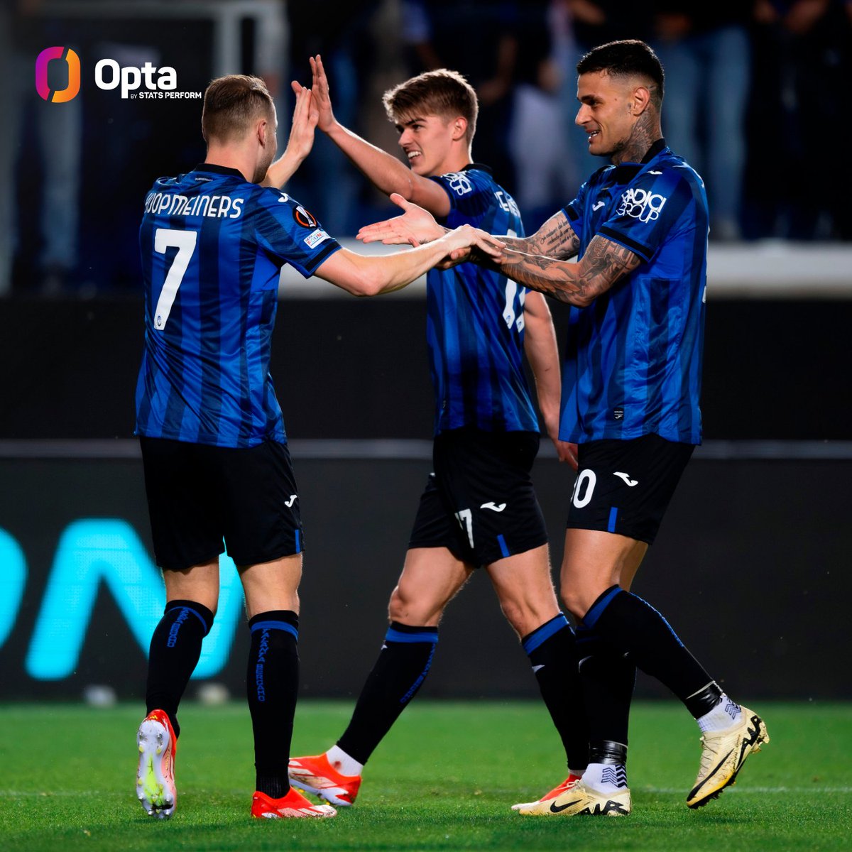 22x3 - Atalanta's players involved in at least 22 goals (goals+assist): 22 - Charles De Ketelaere (13G + 9A) 22 - Gianluca Scamacca (17G + 5A) 22 - Teun Koopmeiners (15G + 7A) Only Man City and Bayer Leverkusen (4) have more in the Big-5 Euro leagues in 23/24 all comps. Trio.