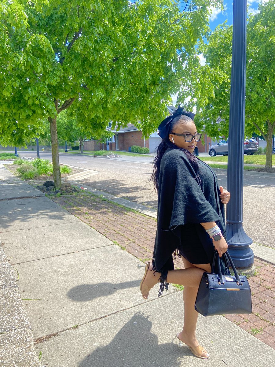 MIATHEECREATORR's tweet image. Picture me dressed in black, they calling me “Miss Mary Mack” ⭐️

#ChurchFlow 🫶🏽