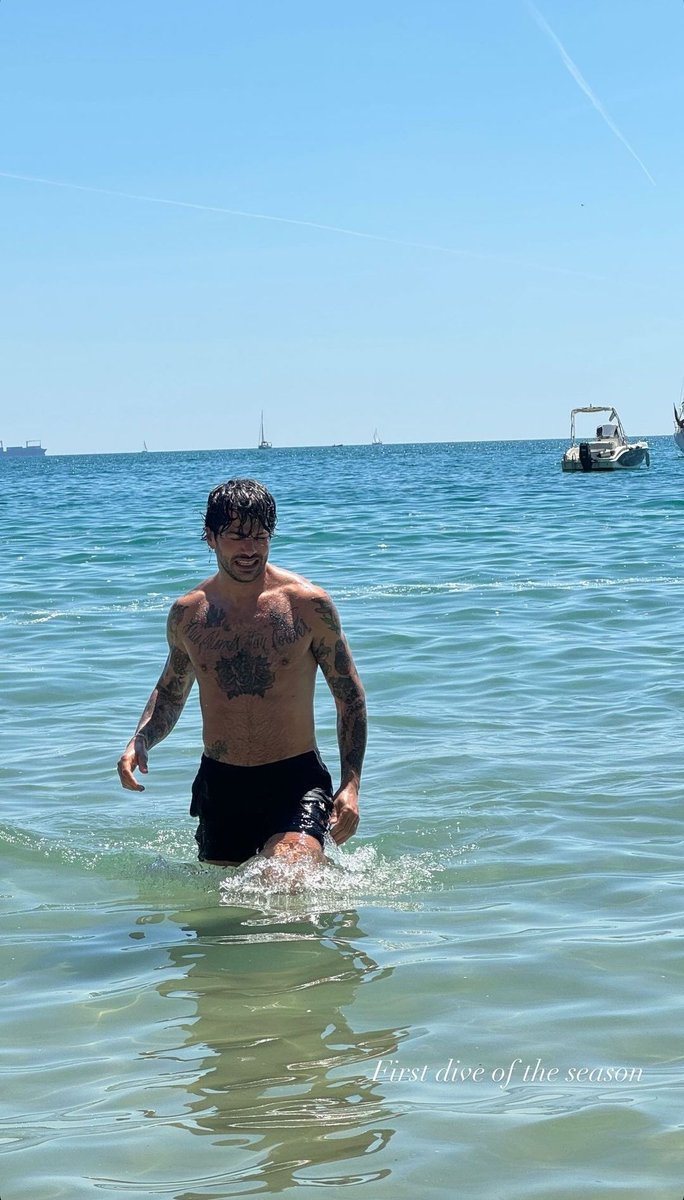 Primo bagno della stagione. Sarà stata una buona idea? #clario