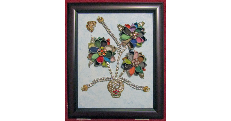 Framed Jewelry Art Zipper Flowers #FramedJewelryArt #VintageJewelry #ZipperFlower #MomSisGift #UniqueCollectible #HandcraftedGift
bartlettpairart.com/product/framed… via @jimmiesart