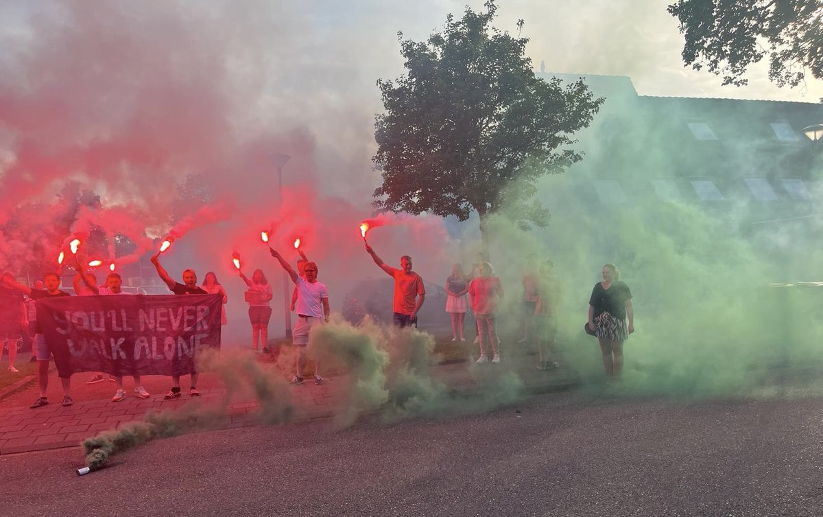 You”ll Never Walk Alone Kameraad! Deze strijd ga je winnen! 💪🏻💪🏻👊🏻👊🏻❤️🤍!! 🙏🏻🙏🏻