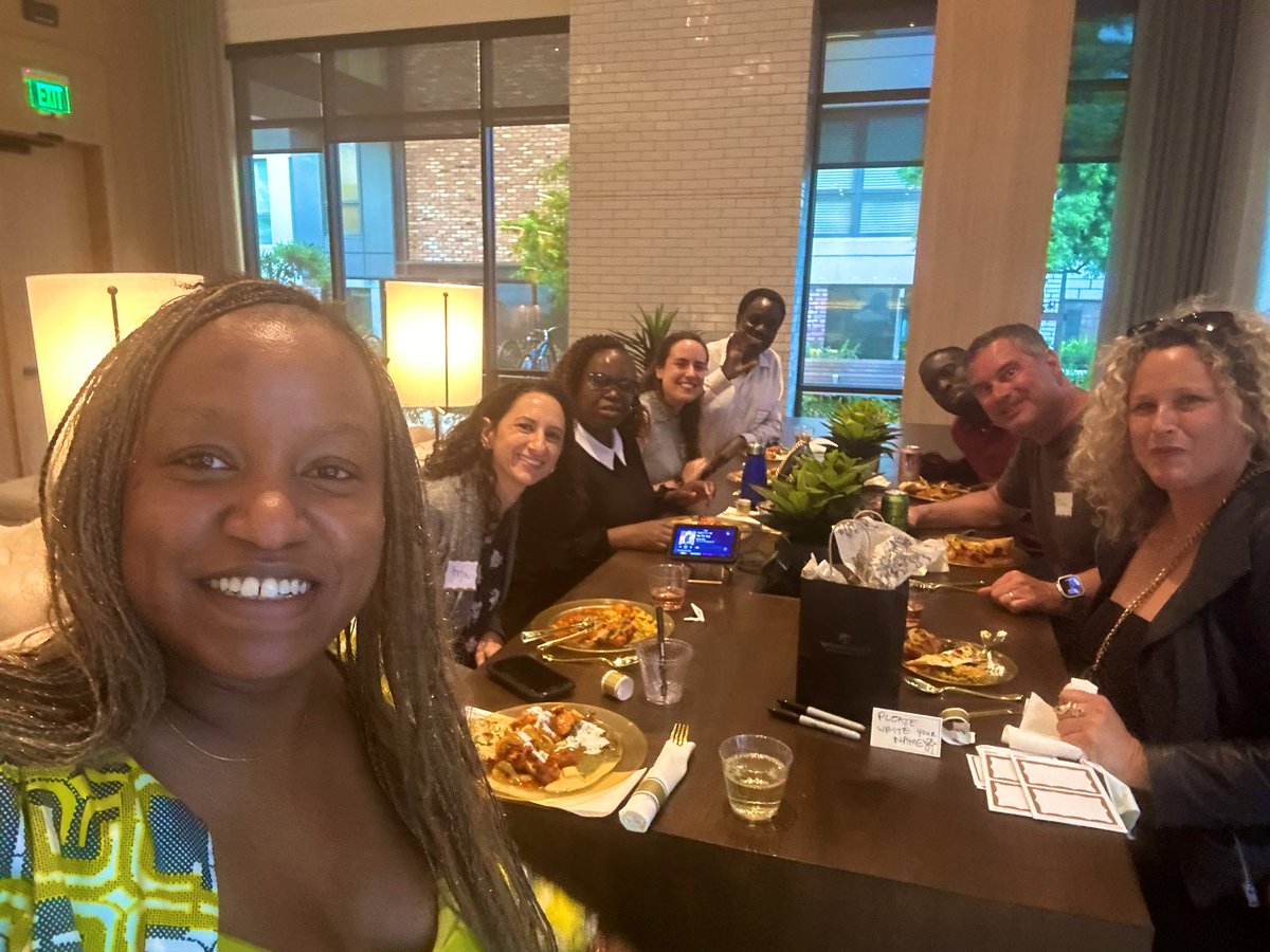 Welcome dinner with a few colleagues for the @StanfordCIGH Global Health Equity Scholars (@Fogarty_NIH D43 training exchange program) with fellows Drs. @PaulMashah & Caroline Robai (of @KNH_hospital). Welcome to the Bay Area! Welcome to @Stanford! #globalhealth #equity #exchange