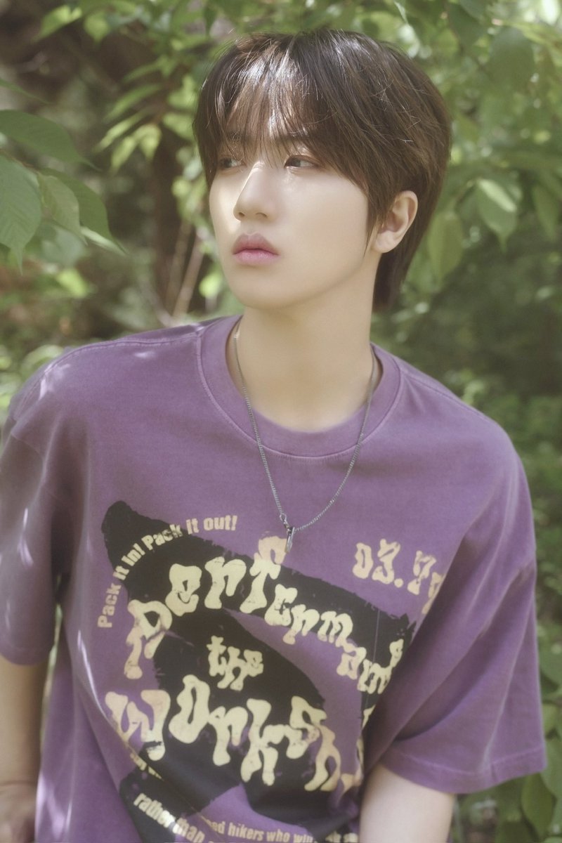 ‘CRAVITY X TRAVEL’
크래비티와 트래블이 함께한 24HS 컬렉션

💜원진님이 착용하신 제품💜
- 코스모스 반팔티 화이트
- 하트스페이스 색지 반팔티 블랙
- 비전아트 피그먼트 반팔티 크림
- 하이킹 피그먼트 반팔티 쥬시 바이올렛

#CRAVITY #크래비티 #원진 

musinsaapp.page.link/Ug6PSMzzssw93G…