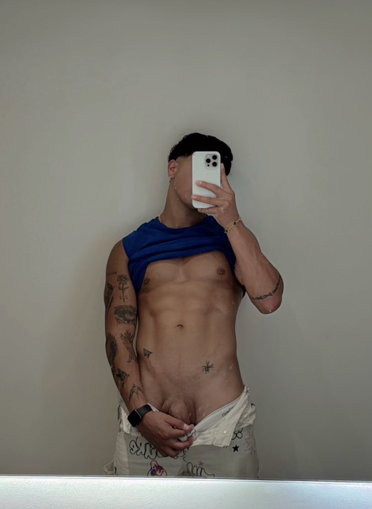 elrincondelmorb's tweet photo. Matias 😍😏🔥 https://t.co/uv5GHfYjKy
