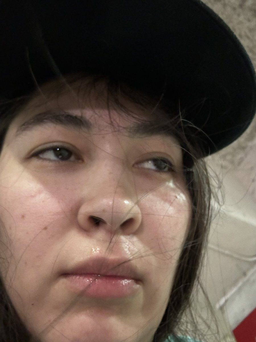 Ovilee tweet media