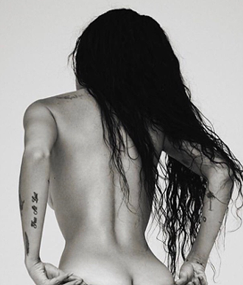 ᅠᅠ

ㅤㅤ،، 𝖘𝐞𝐝𝐮𝐜𝐭𝐢𝐯𝐞𝐬𝐮𝐧𝐝𝐚𝐲

ᅠᅠ