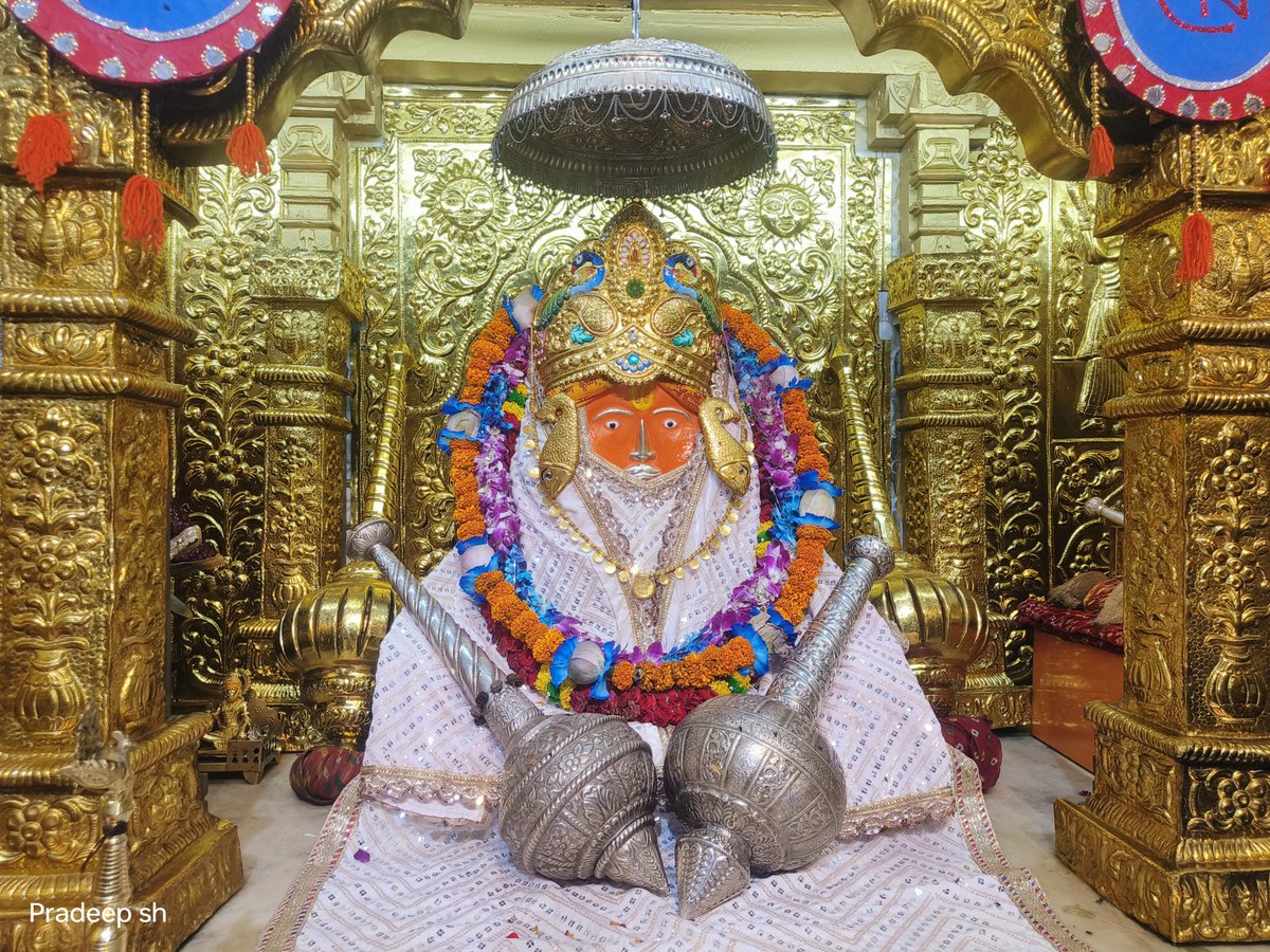 दिव्य दर्शन श्री बाला जी सरकार श्री बागेश्वर धाम सरकार ग्राम गढ़ा(मध्यप्रदेश) 20-05-2024 #bageshwardham #bageshwardhamsarkar #divyadarshan #balaji