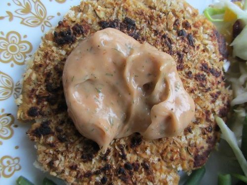 This Salmon Sauce Recipe is great with wild salmon! The new USDA guidelines encourage fish twice per week as a healthy diet habit! healthy-diet-habits.com/salmon-sauce.h… #SalmonSauce #Sauce #SauceRecipe #WildSalmon #Salmon #FishRecipes #Recipes #HealthyFood #HealthyDiet #HealthyDietHabits