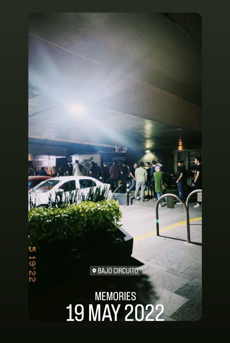 jorge_boge's tweet photo. Me salió este recuerdo en IG y tiene toda una historia detrás. 🫠 Tanto buenas como malas. Si pudiera suprimirlo, lo haría y estoy en eso. https://t.co/aMw55mGpDu
