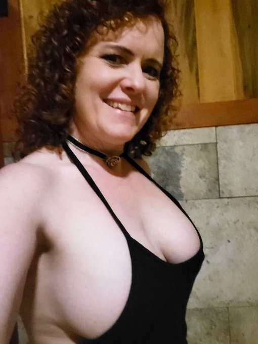 Friday was Kink night.  It was great hanging out with new friends.   https://t.co/2sQH8zniaI  #blackdress<a href="/tag/party"class="tags"><span>#party</span></a><a href="/tag/redhead"class="tags"><span>#redhead</span></a><a href="/tag/blackdress"class="tags"><span>#blackdress</span></a><a href="/tag/milf"class="tags"><span>#milf</span></a><a href="/tag/redheadsdoitbetter"class="tags"><span>#redheadsdoitbetter</span></a>