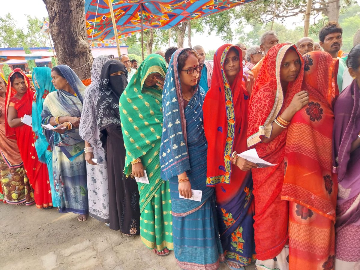 This is the mark of Pride ! #InkWaliSelfie 

Women voters in large numbers are visiting polling booths to cast their votes. #YouAreTheOne #Phase5 #LokSabhaElections2024

#ChunavKaParv #DeshKaGarv