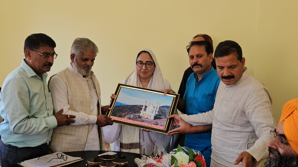 I am highly thankful to @BJP4Poonch for warm welcome at Party Office. It was a very productive meeting with the District Body headed by the BJP District President Shri #RajeshRaina Ji. This election from here is going to end the story of the dynastic politics in J&K.