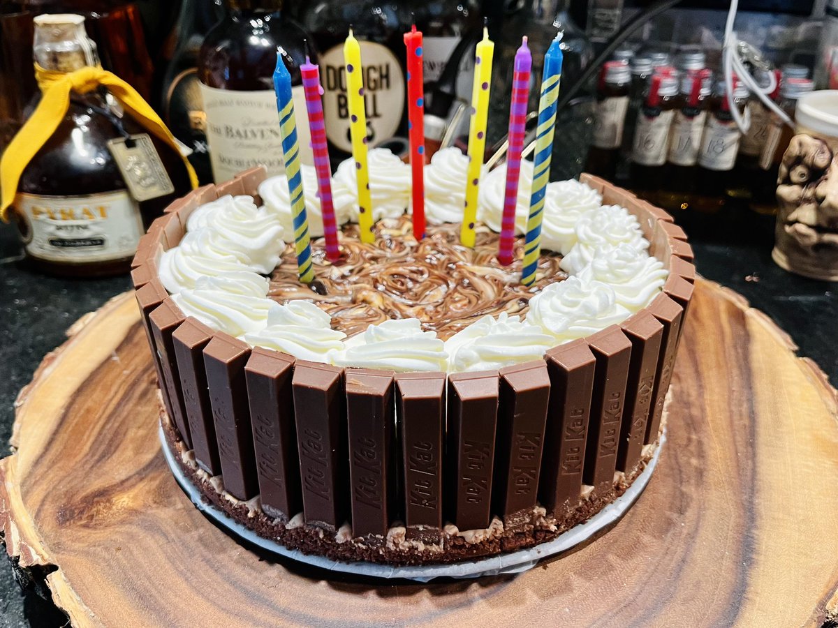 dodobirdbakery's tweet photo. Specialty Cakes 😋 https://t.co/dezvfdlmja