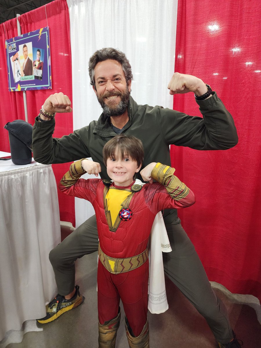 sngglbgbl's tweet photo. @ZacharyLevi thank you for today at @MotCityComicCon. You are a wonderful person. God Bless you! https://t.co/n7CcmyOw7E