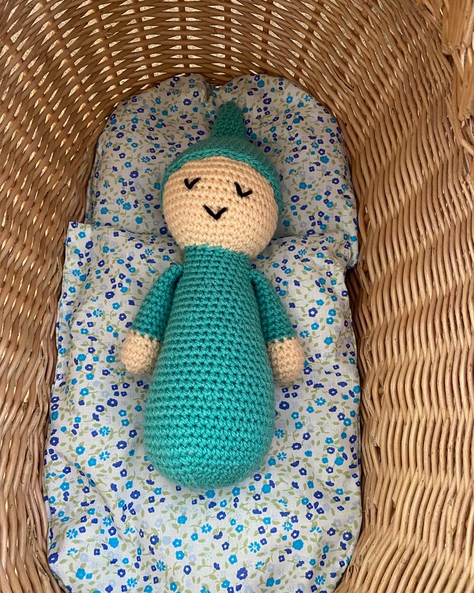 Don’t wake the baby!!

This sweet little sleepy doll is available again.  She is the perfect first doll for a little toddler.  Other colours can be made on request 😊

bitzas.etsy.com/listing/122145…

#firsttmaster #etsy #ukmakers #MHHSBD