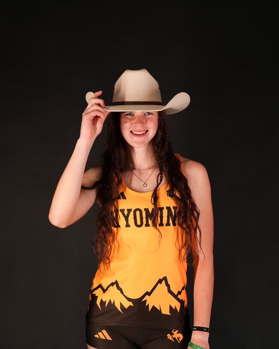 Lily C. McDowell tweet media