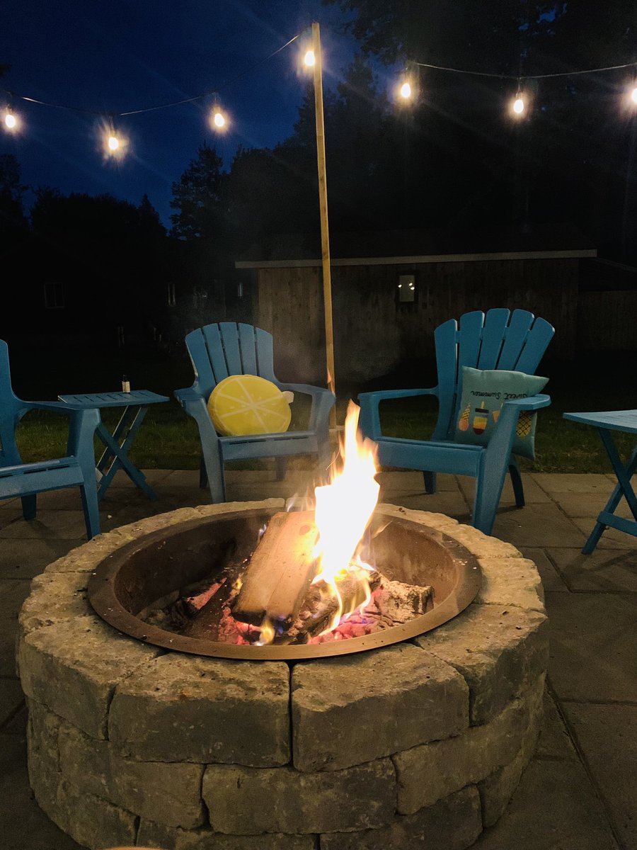 SchreiberTracey's tweet photo. #backyardfires https://t.co/ReQVx5BV8R