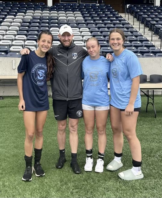 Thank you @CreightonWSoc for the instruction the last two days! I really enjoyed the opportunity to be on campus and learn from each of you!! @jimmywalker8200 @livthompson_9 @scott_rissler I look forward to seeing you in CA too! @neilhope1982 @yankeebluenose8 @ImYouthSoccer