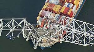 BREAKING: NOT IN THE NEWS ANYWHERE! A salvage diver working at site of the Francis Scott Key Bridge confirmed at least 17 dead when the Dali, a container ship, collided with the base of one of the spans at 1:28am EST. Currently there have only been 6 bodies reported