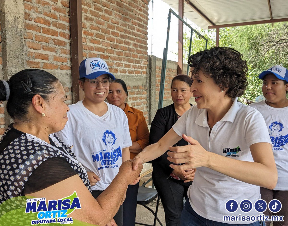 MarisaaOrtizMan's tweet photo. Concluimos este domingo llenos de gratitud y alegría en la comunidad El Consuelo 🥰
Este es el comienzo de un nuevo Guanajuato donde haremos historia juntos ✨
Este 2 de junio, en el #DistritoVI claro que podemos 💪🏽💙

#MarisaOrtiz #JuntosClaroQuePodemos #PAN https://t.co/M0kL0luAHz