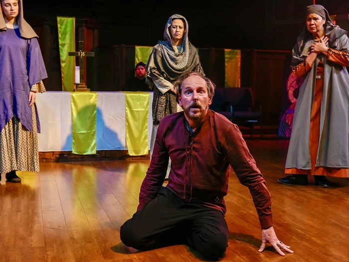 Ent_Chicago's tweet image. "Murder in the Cathedral" is a dramatic play at @CityLitTheater that portrays the final days of Thomas Becket, Archbishop of Canterbury, culminating in his death in 1170. A talented cast, beautiful voices, and a little twist! #chicago
entertainingchicago.com/city-lit-theat…