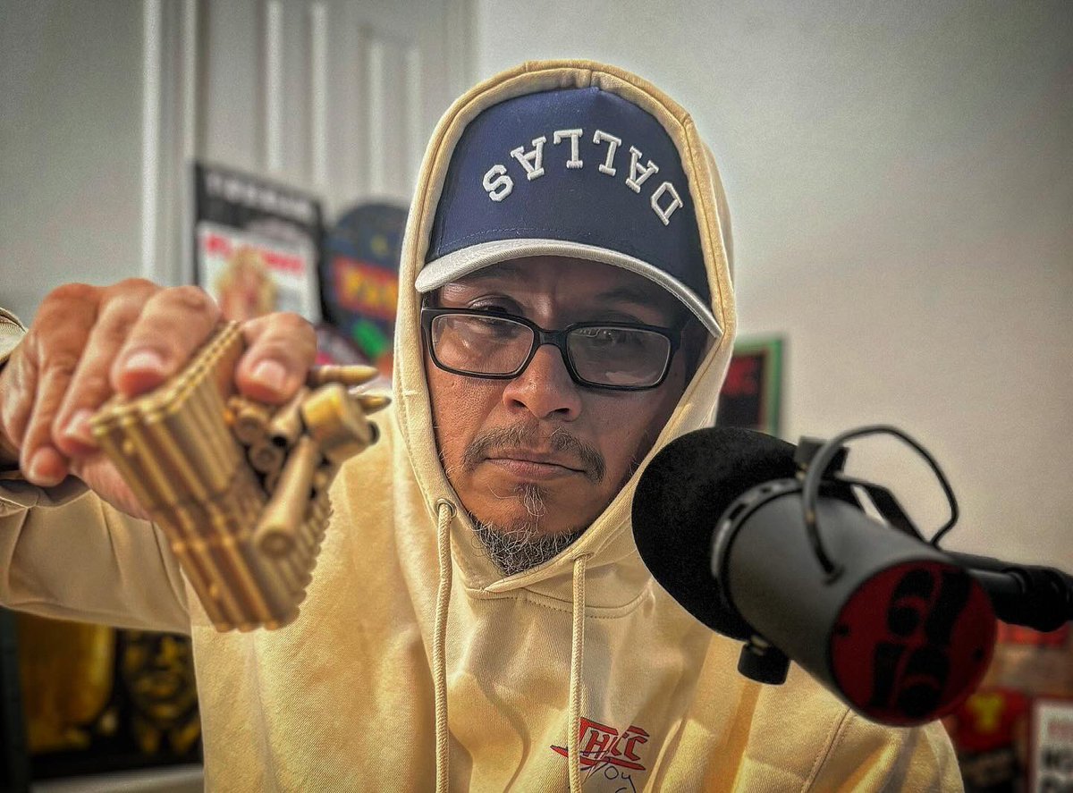 EPISODE 113 all finished! 
This evening we talked <a href="/postmalone/">Post Malone</a> about to dominate country music, Terrance Howard “the science mayne”and tsunami safety. 

#couldyoudescribetheruckus #staytuned #schmuckery #popculture #recordedinfrontofalivestudioaudience