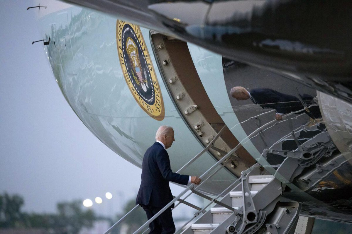 Incredible stamina from President Biden today! 🌟 He kicked off the day with a powerful commencement address in Atlanta, flew to Detroit for a campaign event, and then closed with an inspiring keynote at the NAACP dinner. Now he is wheels up to Philadelphia. 

He truly has the