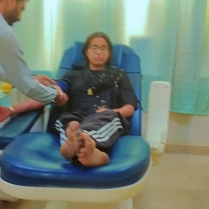Blood donation is the greatest donation. #BeALifeSaver by donating blood.

The followers of Dera Sacha Sauda are true blood donors as they have made it their habit to donate blood on festive occasions like birthdays.

All this has been possible by the grace of Ram Rahim