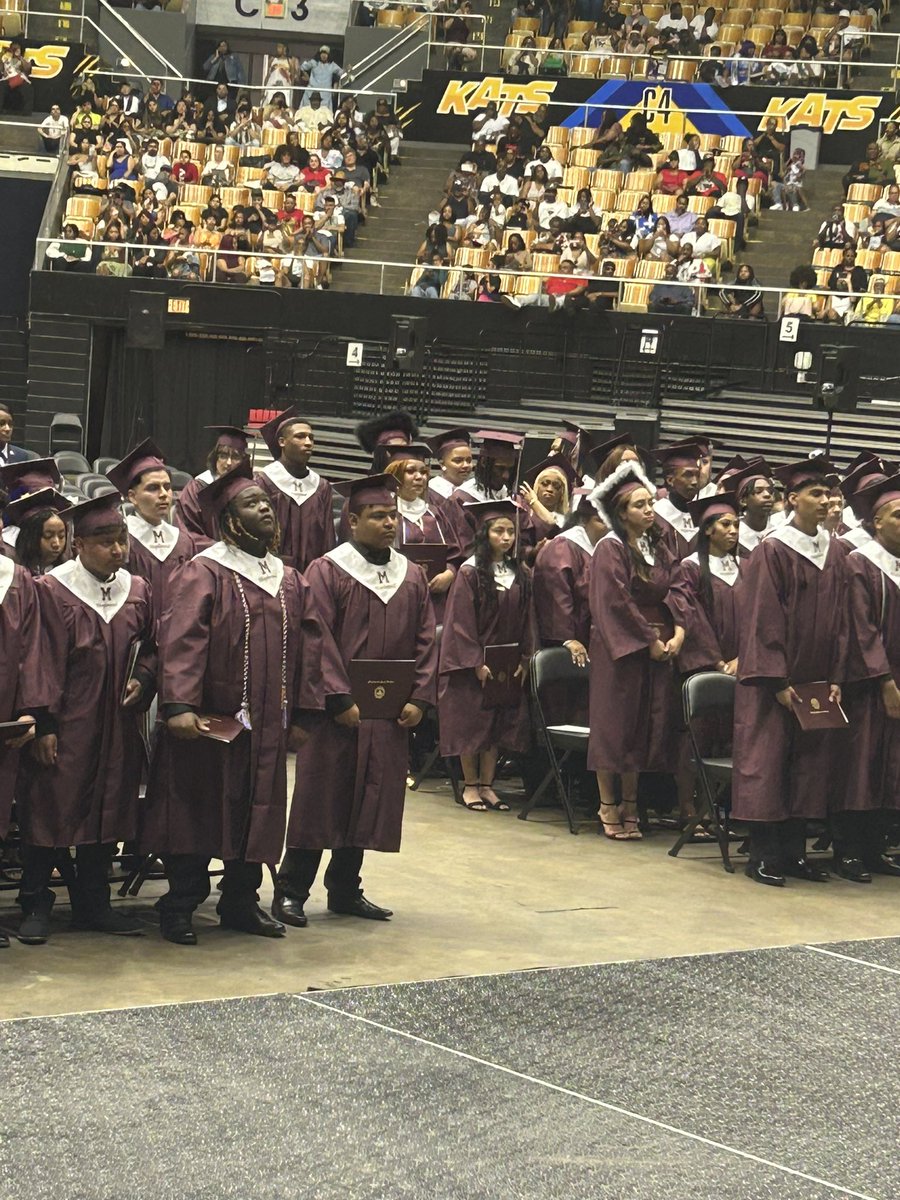PantherNation_1's tweet photo. MHS Graduation https://t.co/aojb78qVRC