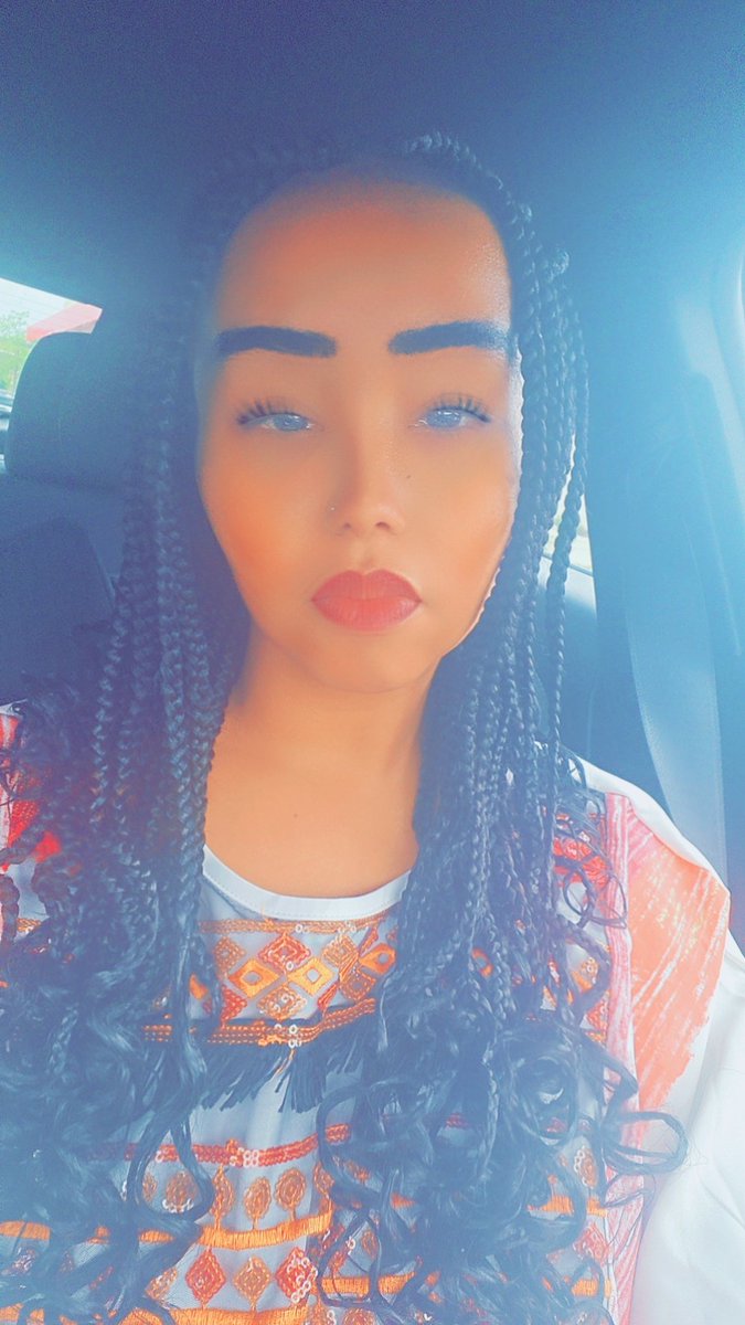 SomaliBarbzz's tweet photo. #boxedbraids #summertime #hairstyle #Cute https://t.co/IKSzhMKlhl