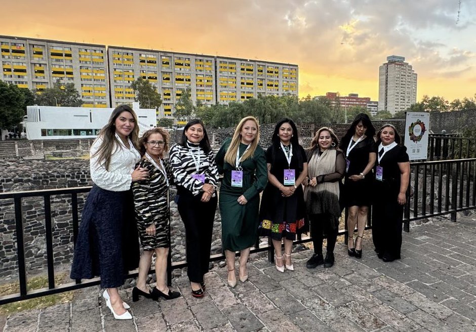 Magistradas integrantes de la #ATERM, presididas por la Mtra. <a href="/NormAngelik/">Norma Angélica Sandoval   NA 🇲🇽</a>, acuden al 3er. #DebateIne 

<a href="/Presidencia_INE/">Presidenta del Consejo General del INE</a> 
<a href="/Montano_Ventura/">Jorge Montaño Ventura</a> 
<a href="/RitaBellLpz/">Rita Bell López V</a> 
<a href="/NormaIreneD/">Norma Irene De La Cruz Magaña</a> 
<a href="/BlancaHdzR/">Blanca Hernández Rojas</a> 
<a href="/bdominguez73/">BRENDA DOMINGUEZ</a> 
<a href="/RocioPosadasra2/">Rocio Posadas ramirez</a> 
<a href="/YariZapataLopez/">Yari Zapata López</a> 
<a href="/GabrielaNietoSJ/">Gabriela Nieto</a> 
<a href="/PatriciaTovarP/">Martha Patricia Tovar</a>