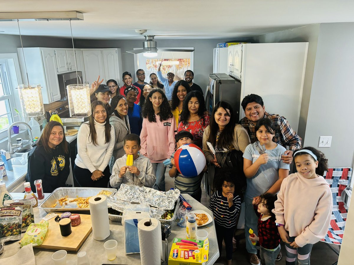 #Pastoreando evangelismo juvenil 🙌🏻
#Pastoresndo Hogar y familia 👫🏻
#Pastoreando Dep Educación 📖👍🏼 

#SoouthernNewEnglandConference <a href="/belljeffybelie/">Isabel 🌵</a> <a href="/Pr_Freddy/">Pr. Freddy Guerrero</a> 
<a href="/GleanerFYI/">Atlantic Union Conference</a> <a href="/bobfolkenberg/">Cobra (Private)</a> <a href="/CceroBarros/">Cícero Barros</a> <a href="/LeonELozano/">Leonel Lozano</a> <a href="/edgarwvalle/">Edgar Valle</a>