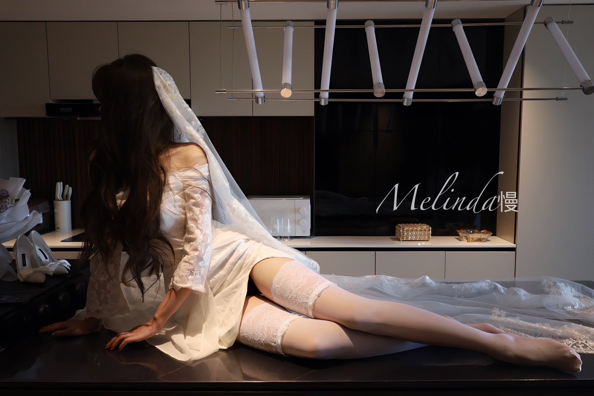520白丝👰🏻

Tights：Marilyn婚嫁系列