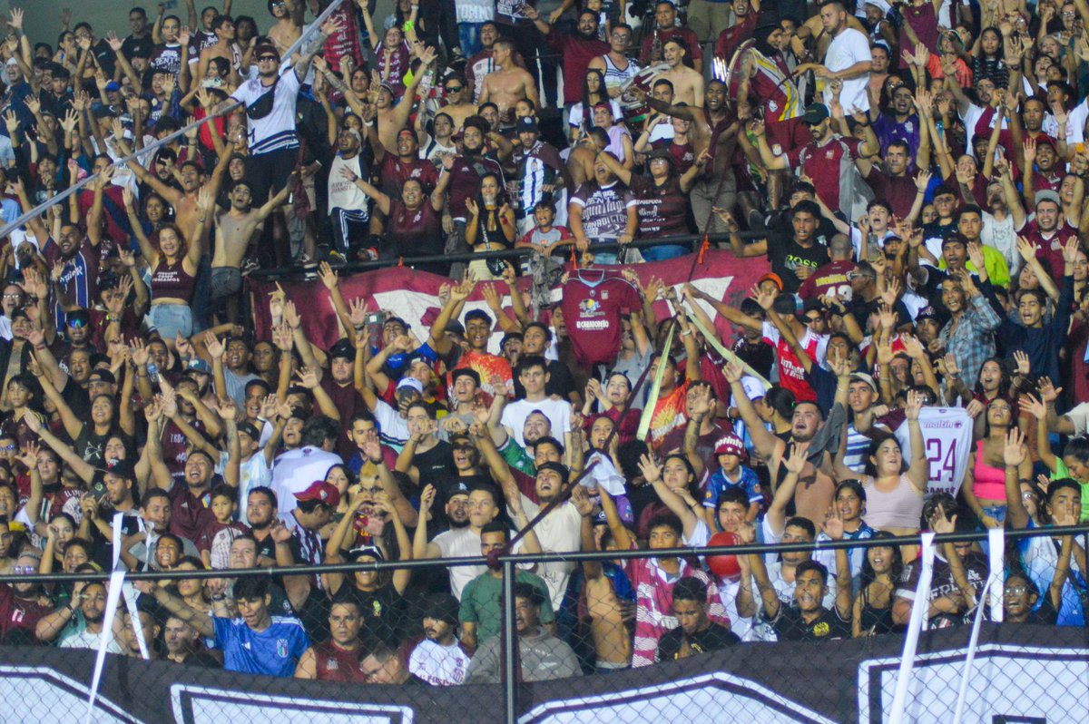 Lo hermoso que es ver tanta emoción junta, la familia granate mas unida que nunca 🇱🇻❤️ ¡VAMOOOOS LOS GRANATES!