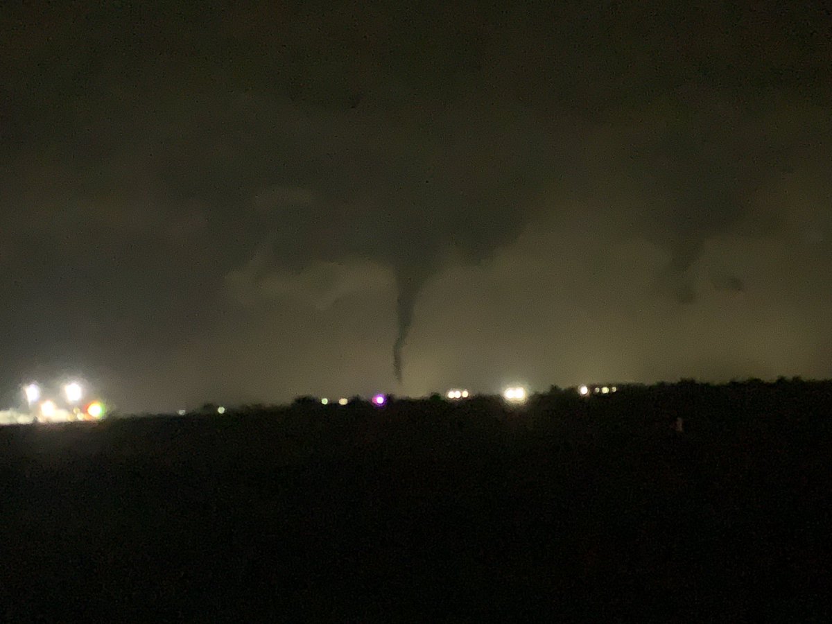 Tornado that wa ls just on ground #okwx #tornado