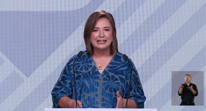 CompromisoDigMX's tweet photo. La candidata @XochitlGalvez propuso durante el #DebateINE recuperar las escuelas y guarderías de tiempo completo en todo el país, así como invertir sobre todo en ciencia y tecnología dentro de la educación. 

#xochitlgalvez #EleccionesMéxico2024 https://t.co/MgXmQqEqFM