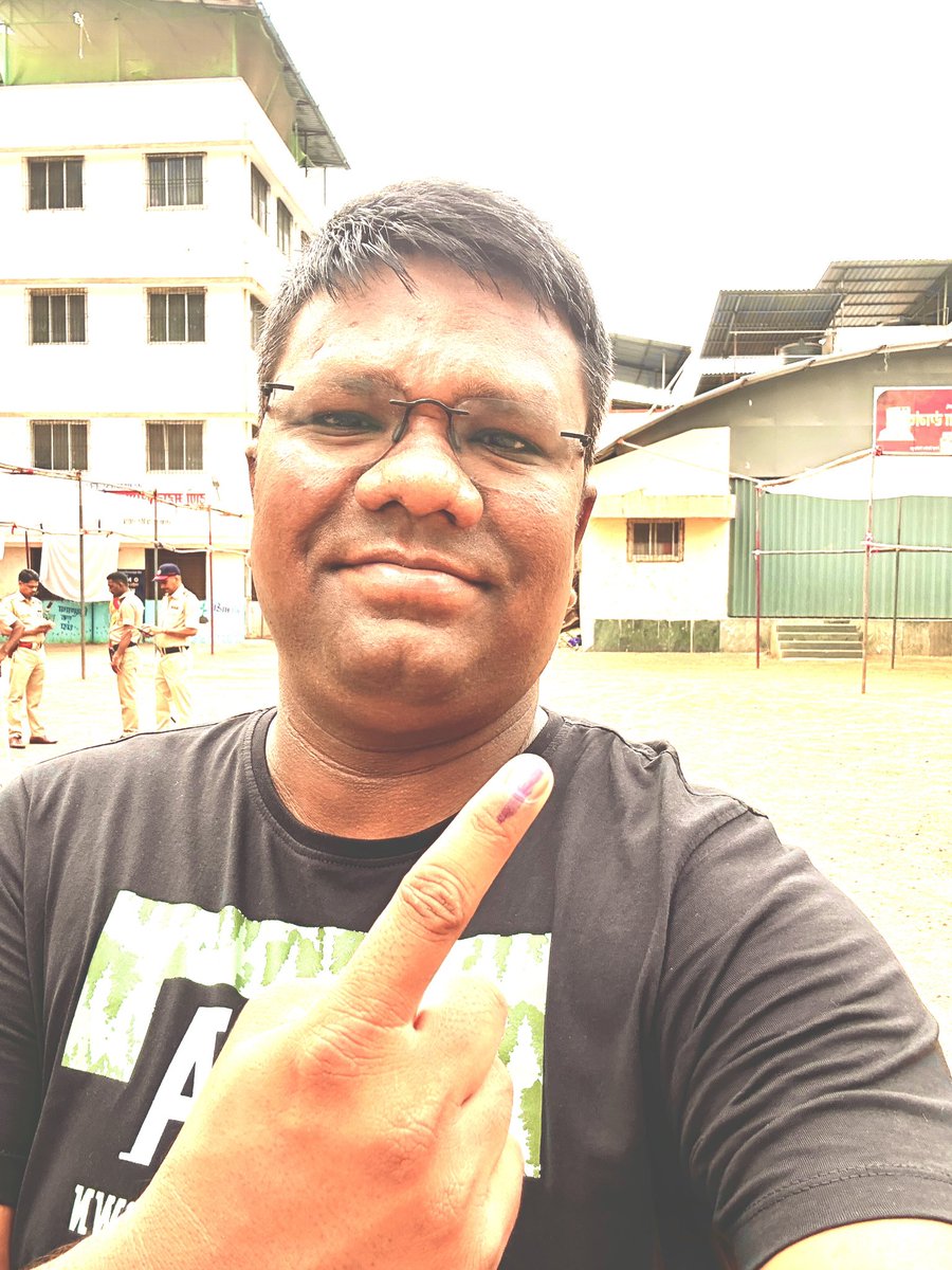 भारत विरोधियों की ताबूत में एक कील ठोक आया हूँ,

मित्रों !! मैं अपना वोट दे आया हूँ….

#VoteForBJP 
#VoteForNDA 
#VoteForDevelopment 
#VoteForMahayuti 
#VoteForModi 
#VoteKarThanekar 

@nareshmhaske 
@Shivsenaofc