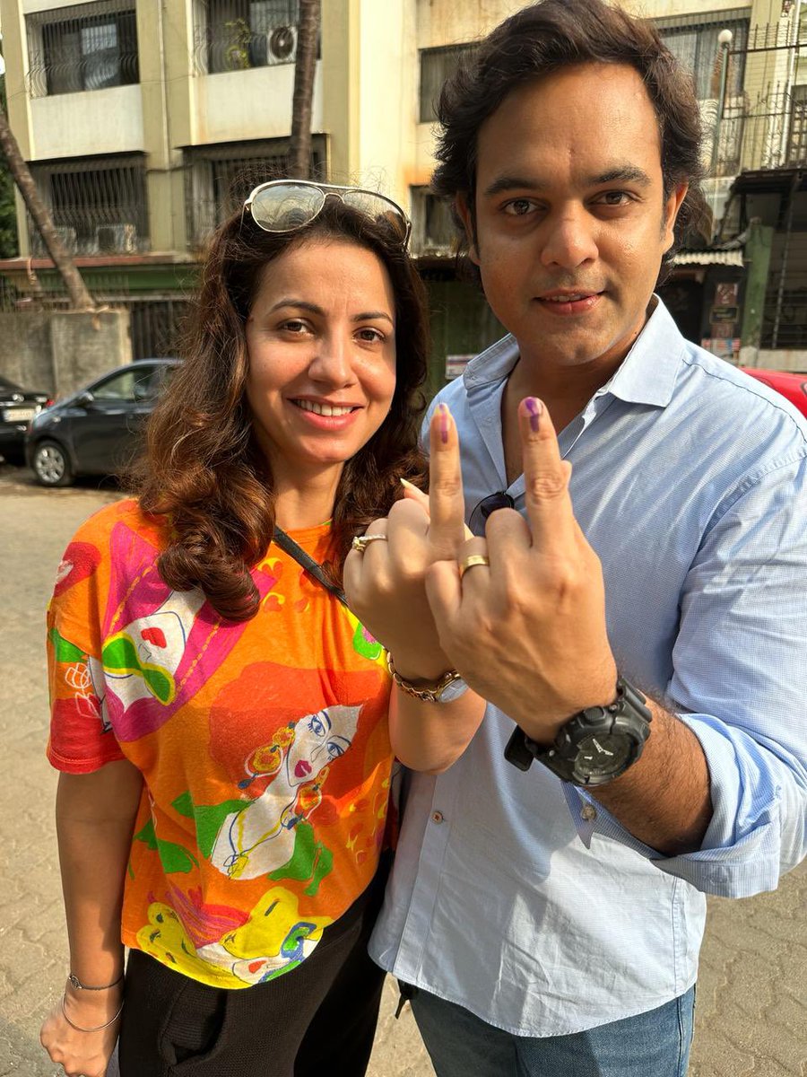 You may or may not discuss politics at social gatherings, but casting your vote is not a 'may,' it's a 'must.' Go out, Mumbai, and vote! #ElectionInIndia2024 @EnSaluja