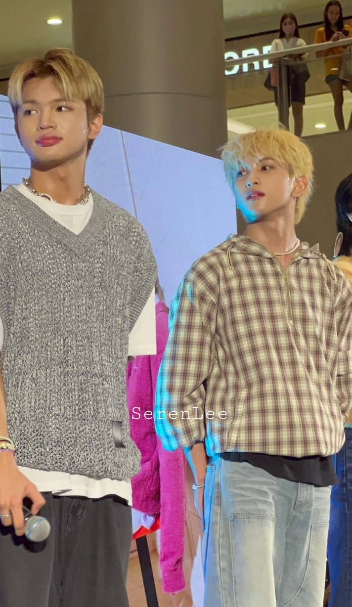 serenlee0417's tweet photo. The way you carry yourselves with both handsomeness and cuteness is truly captivating.09z babies🥰🐯🐰😍
#HORI7ON #09z #MARCUS #JEROMY #JIRO #SUCRAM #HORI7ON_MARCUS #HORI7ON_JEROMY https://t.co/mxtmAwswj0